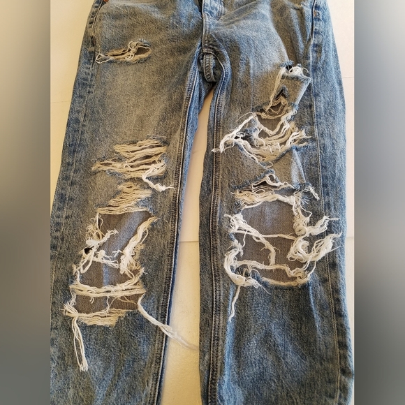 American Eagle Women's Distressed Ripped Washed Blue Jeans Size 4 Short - Picture 15 of 15